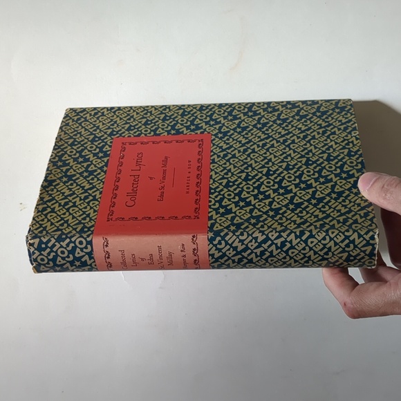 Collected Lyrics of Edna St. Vincent Millay - 1939 - Picture 2 of 12